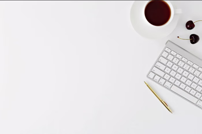 Simple product notes &  data for small e-commerce shops 