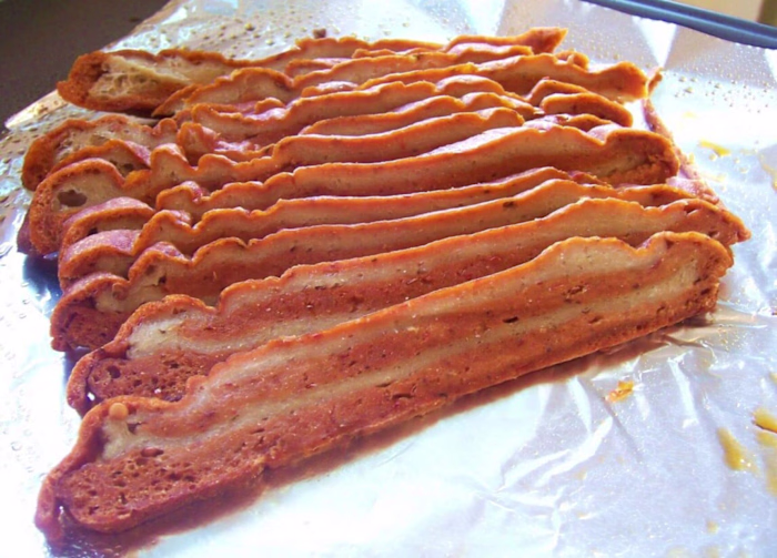 The 9 BEST Vegan Bacon Brands (Plant-Based Bacon)