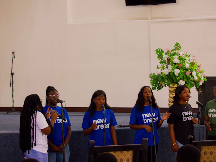 Telling stories through video and picture