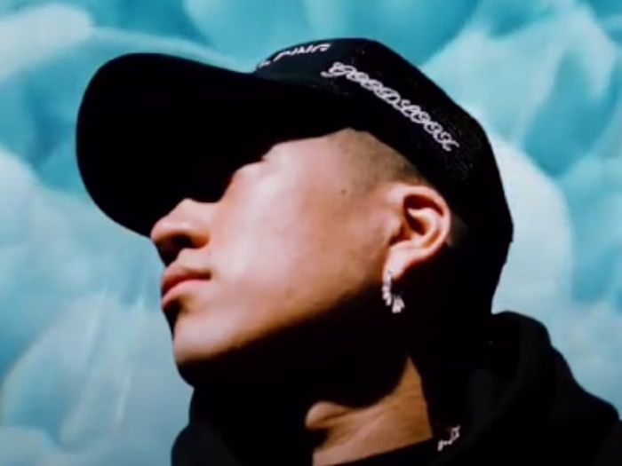 Junoflo "Squeeze" Lyric Video Snippet