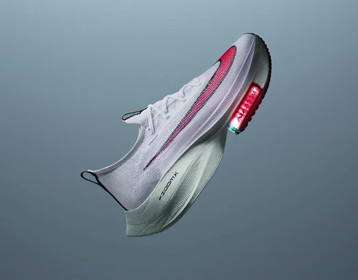 Dynamic Motion Graphics – Logo Animation & Nike Poster