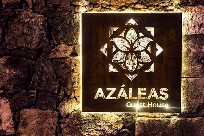 Azáleas Guest House | Brand Identity
