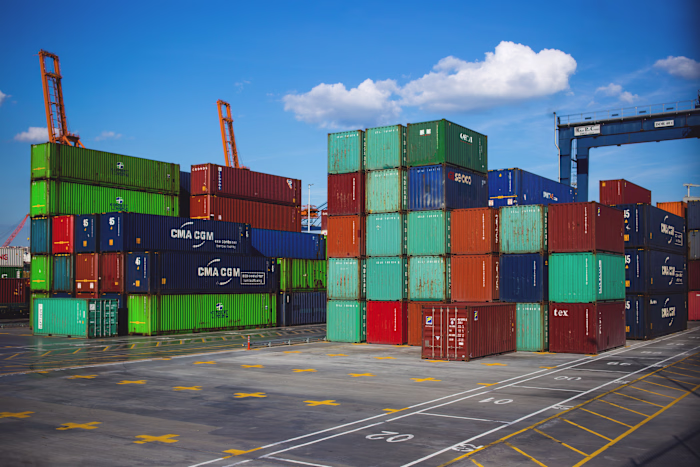 2,000-word blog for Hive: 3PL vs 4PL: What is the difference?