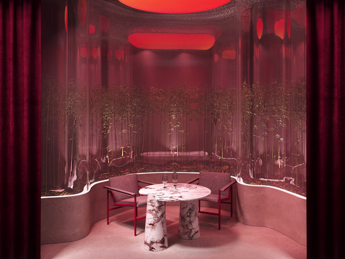 RED BAR LOVERS' NOOK