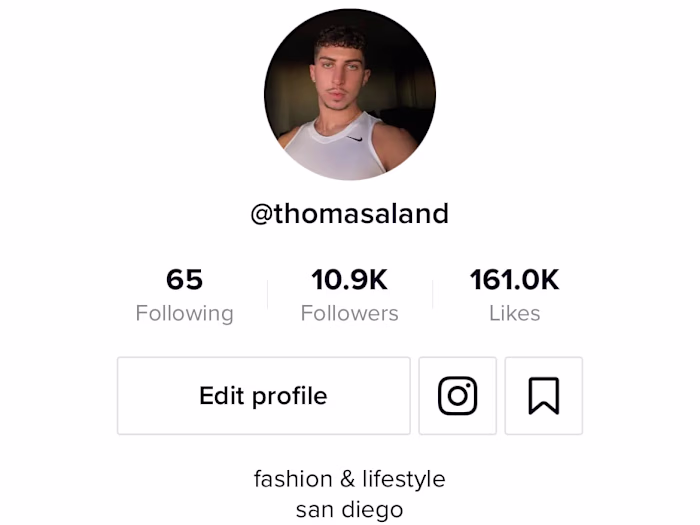 TikTok Fashion Page
