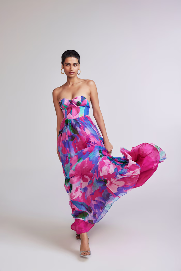 VESA- Resort'24 :: Behance