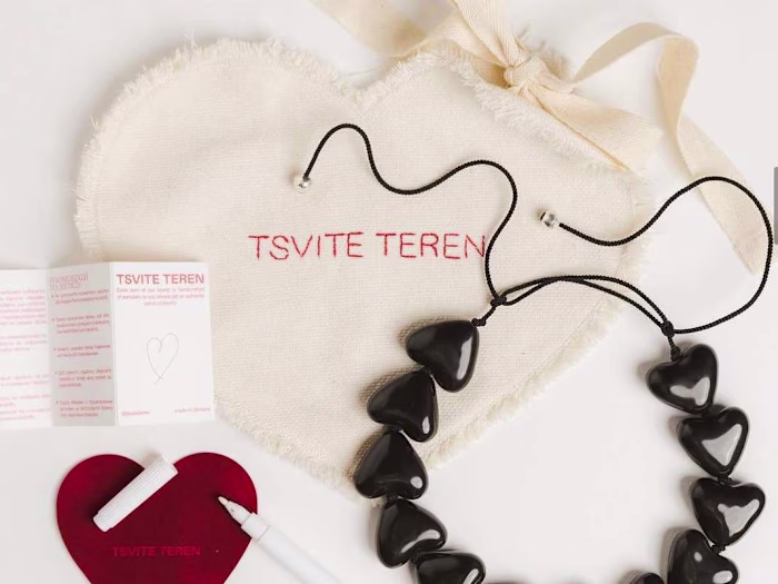 Social media management and design for a jewelry brand