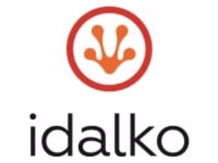 
Creating content, copywriting, and hosting webinars
