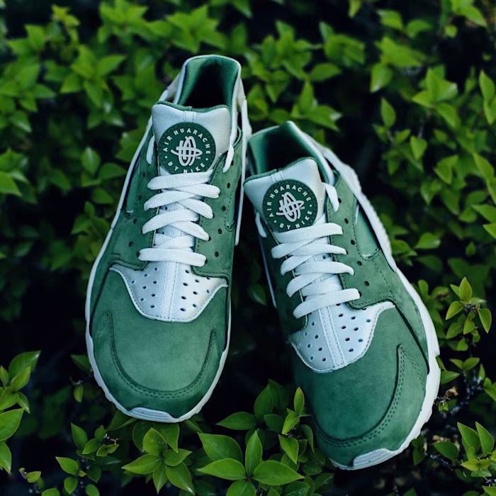 Product Shots for amongst few™ 