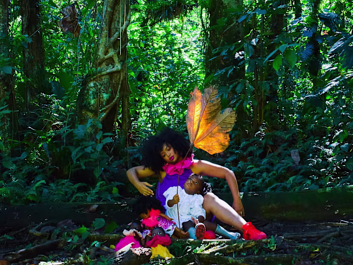 Sora au pays des poupées noires