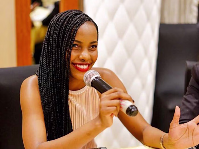 I Publish Marketing Content on LinkedIn