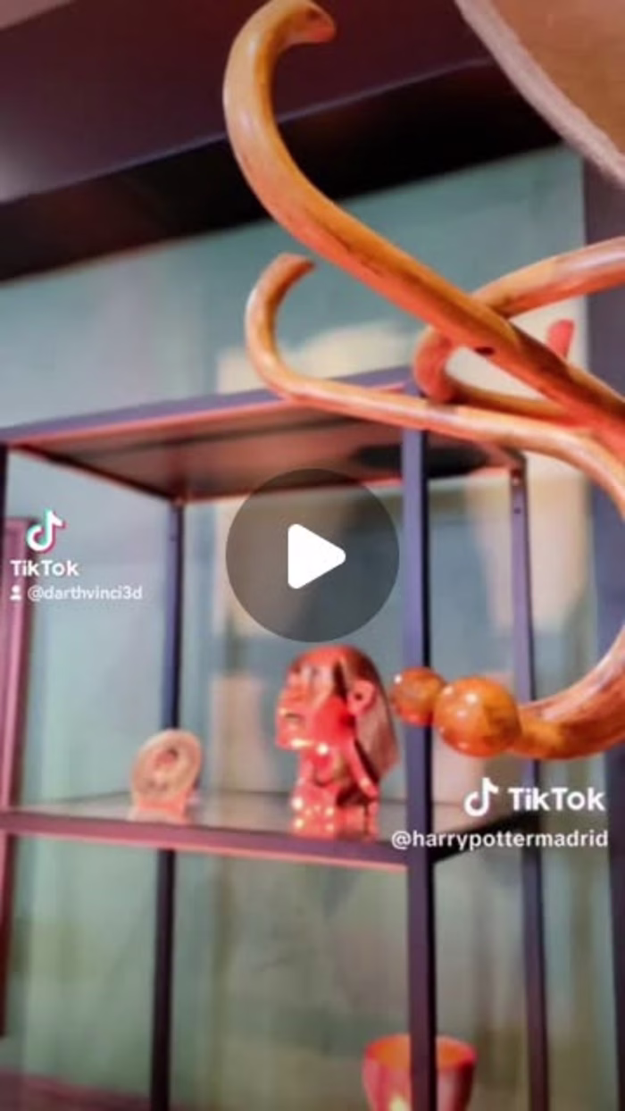 Replicas at premiere "Indiana Jones and the dial of destiny"