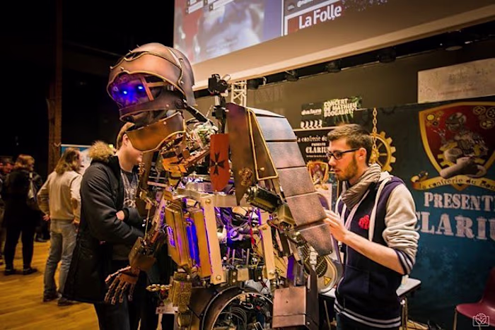 Creation of the humanoid robot Clarius