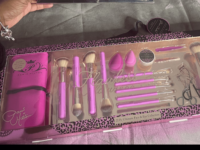 For my girls in make up! 🫶🏽 