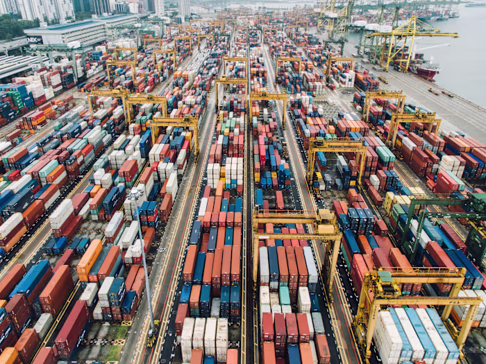 Globalization looks to be
fading, yet this is far
from the case