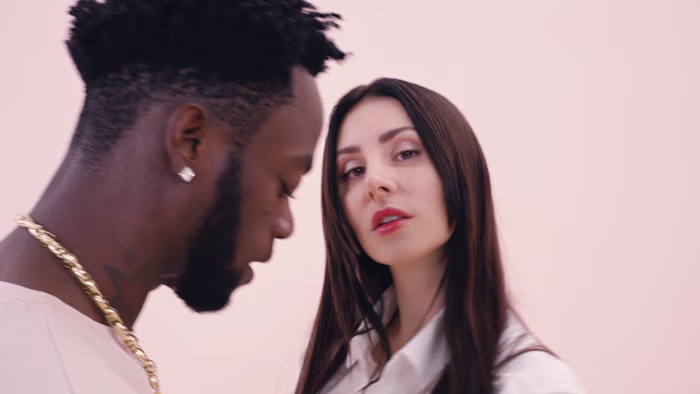 'Contigo' Mala Rodríguez ft. Stylo G