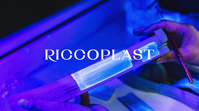 Modeled elegance: a modern brand for B2B footwear production