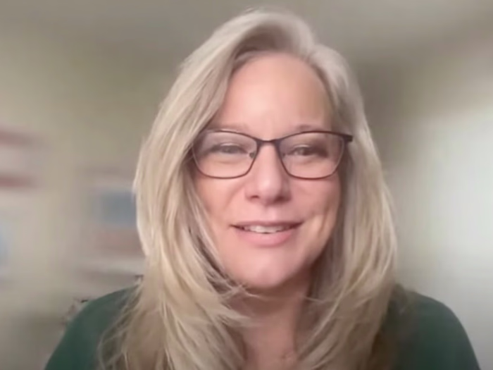 ETT Livestream: What Book Every Professional Should Read This...