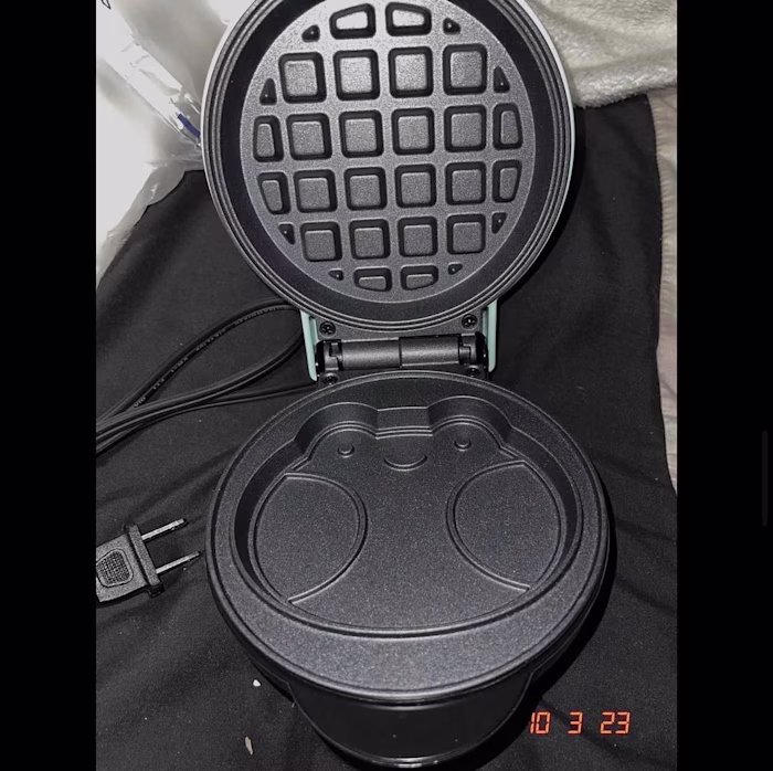Shop Zoki: Frog Waffle Maker