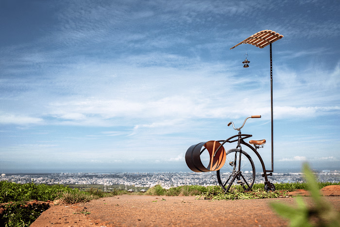 Lighting up the world : GIANT Bicycles