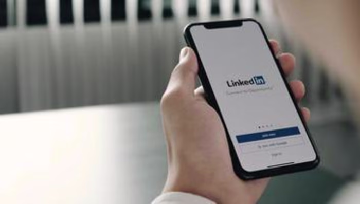 Elevate Your Career: The Power of LinkedIn Personal Branding