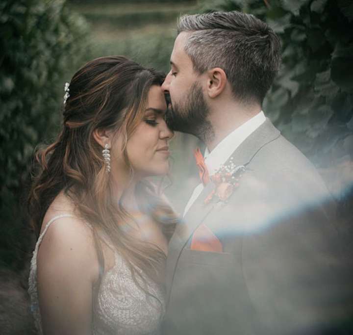 Cover image for WEDDING DOCUMENTARY // LUCAS & VALERIE