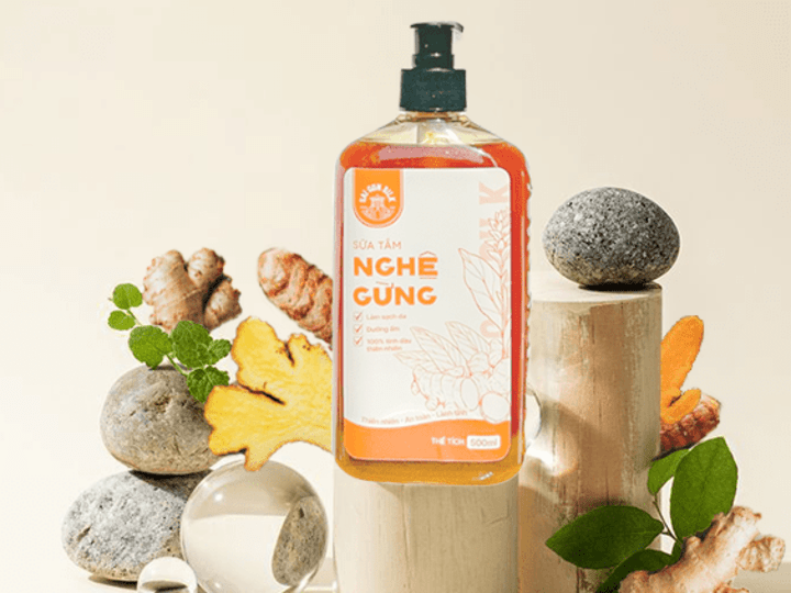 Cover image for Cosmetic Natural Shampoo Brand