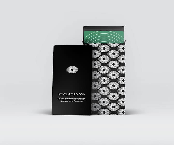 Cover image for Reveal your goddess oracle