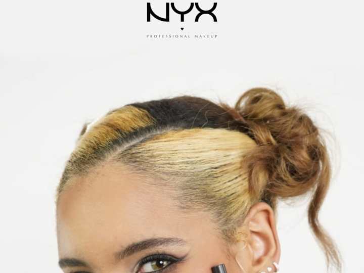 Cover image for NYX Cosmetics Smokey Eyeliner 
