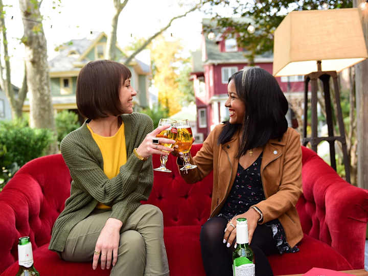 Cover image for Stella Artois Neighbors