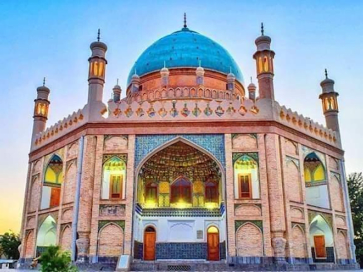 Cover image for AHMAD SHAH ABDALI