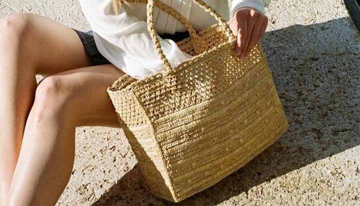 Cover image for Tips on How to Pick the Best Beach Bags and Where to Shop for T…