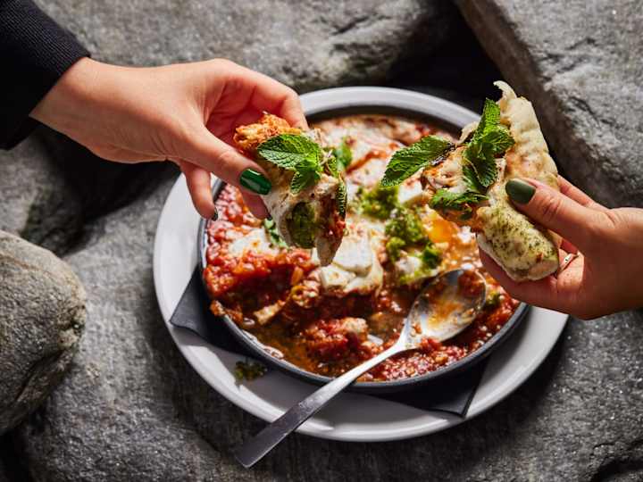 Cover image for SMM for restaurant Todá