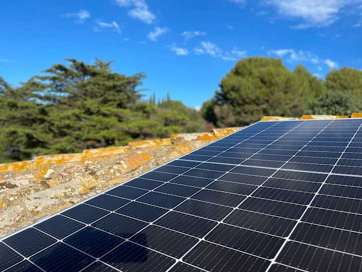 Cover image for Sereco Energía - Autoconsumo Solar para Empresas y Particulares