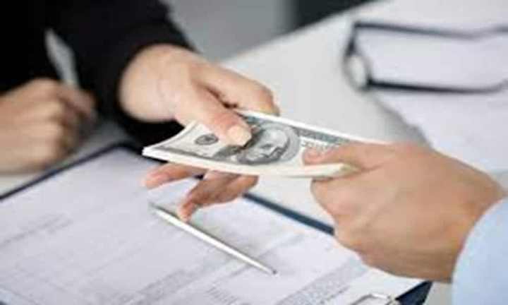 Cover image for Guide to Choosing Licensed Moneylenders