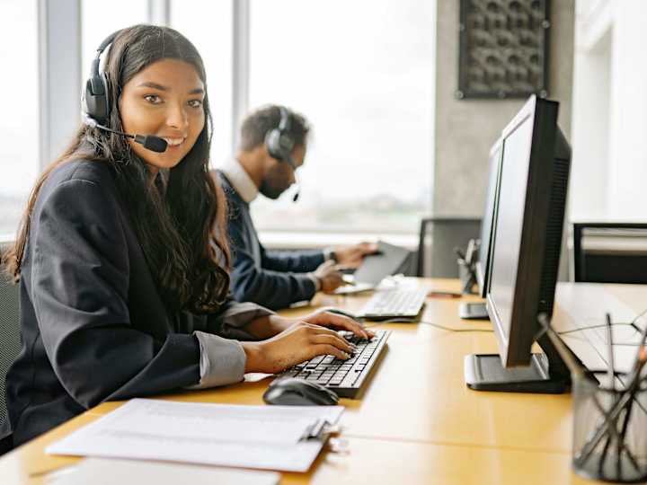 Cover image for Customer Service