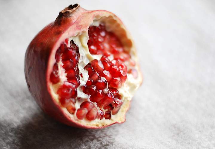 Cover image for Pomegranate