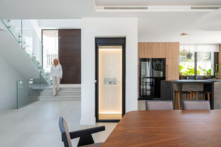 Cover image for Portuguese Website Translation – Aritco Elevators