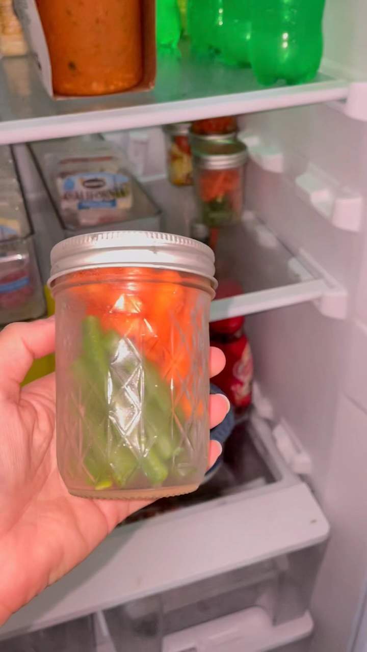 Cover image for Healthy veggie snacks