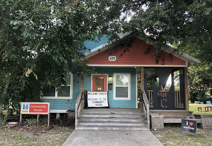 Cover image for McComb-Veazey Coterie: Restoring Historical Communities 