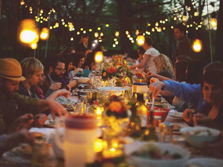 Cover image for Hosting the Perfect Dinner Party: A Complete Guide