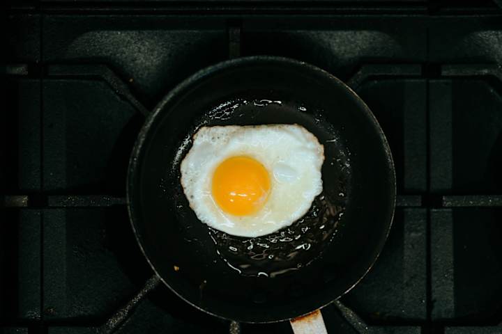 Cover image for Use Egg Yolks to 
Strengthen Your Brain