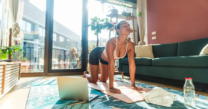 Cover image for These 13 YouTube Pilates Workouts Are Perfect For Beginners