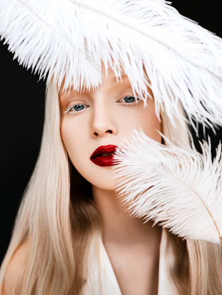 Cover image for Retoucher - Jenia Mebonia 