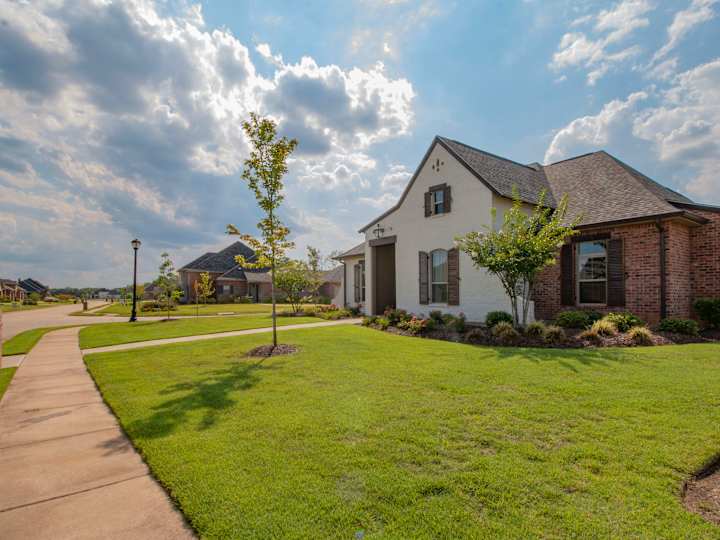 Cover image for Real Estate Website