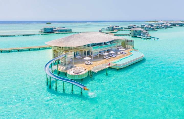 Cover image for Best 16 Top Luxury Hotels and Resorts in the Maldives