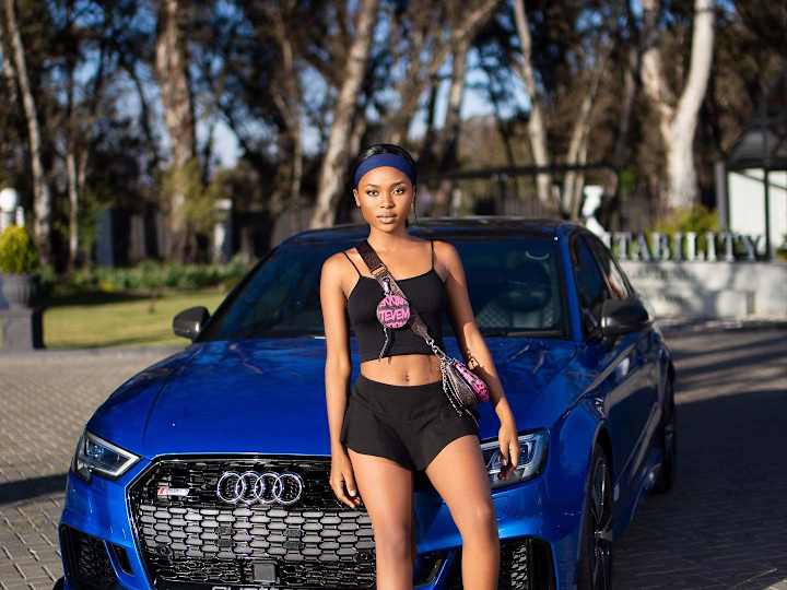 Cover image for social media manager for one of most famous forex traders in Sa