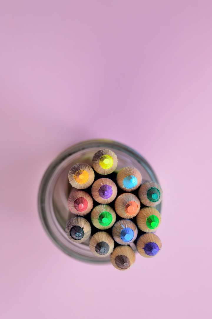 Cover image for Graphic designer 