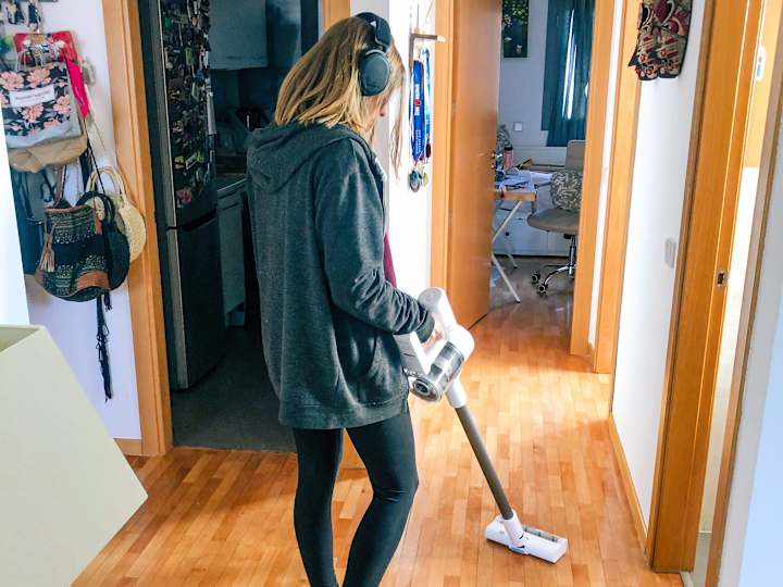 Cover image for Review of a Cordless vacuum