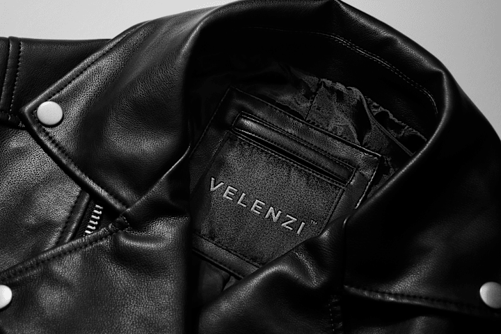 Cover image for VELENZI